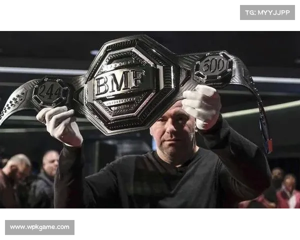 白大拿公布UFC323头条主赛梅拉布与严二番战确定